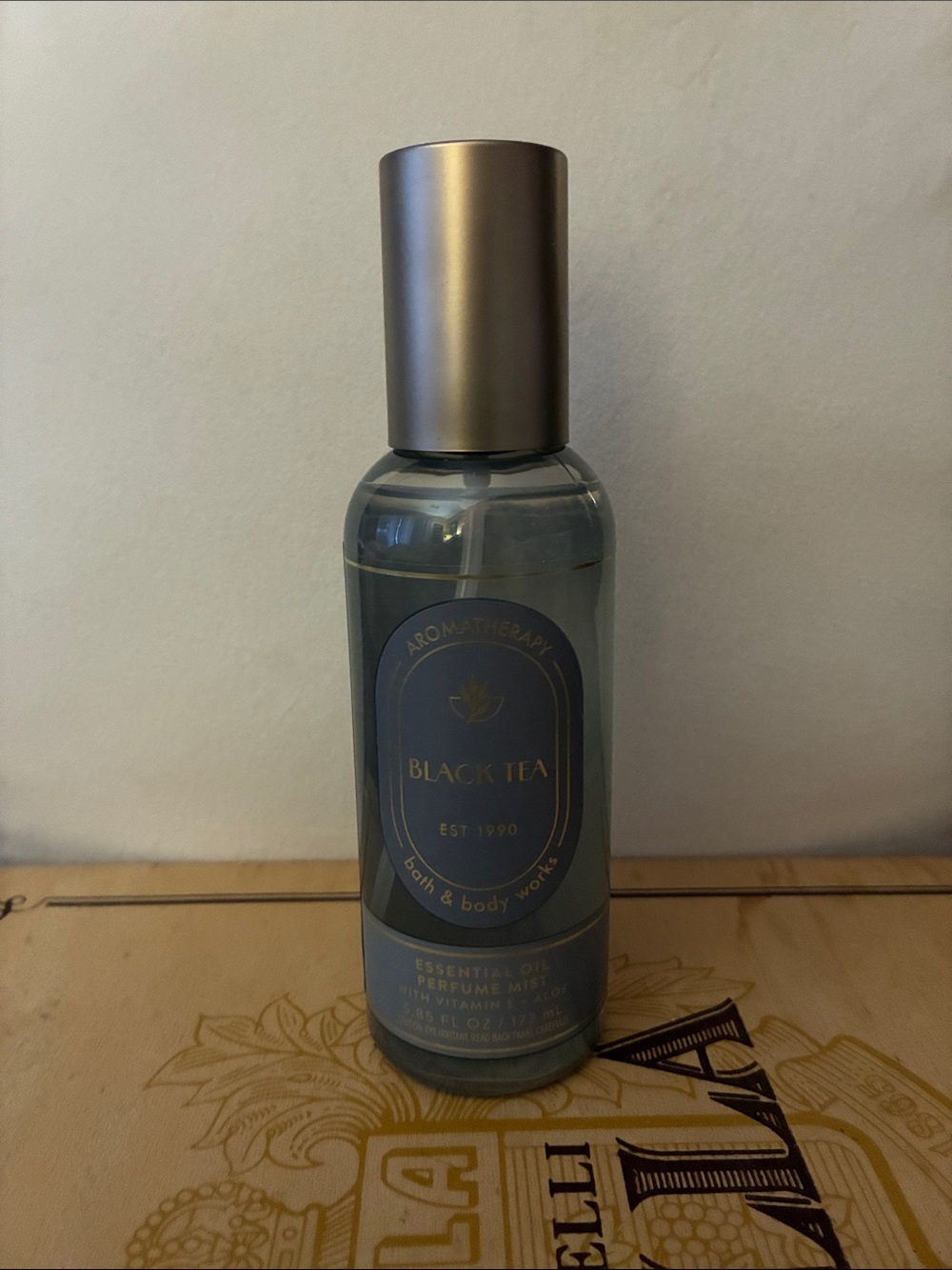 Bath & Body Works Black Tea Aromatherapy Perfume Mist - Blue